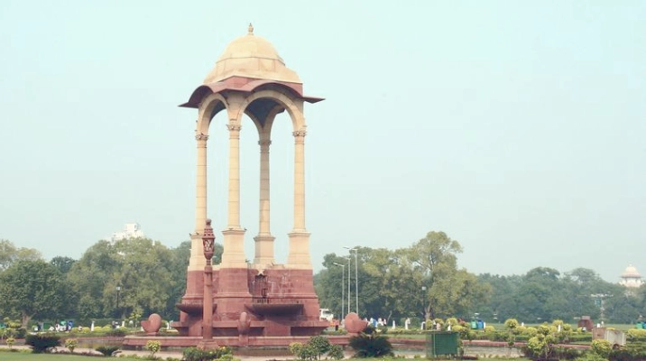 The canopy at the India Gate